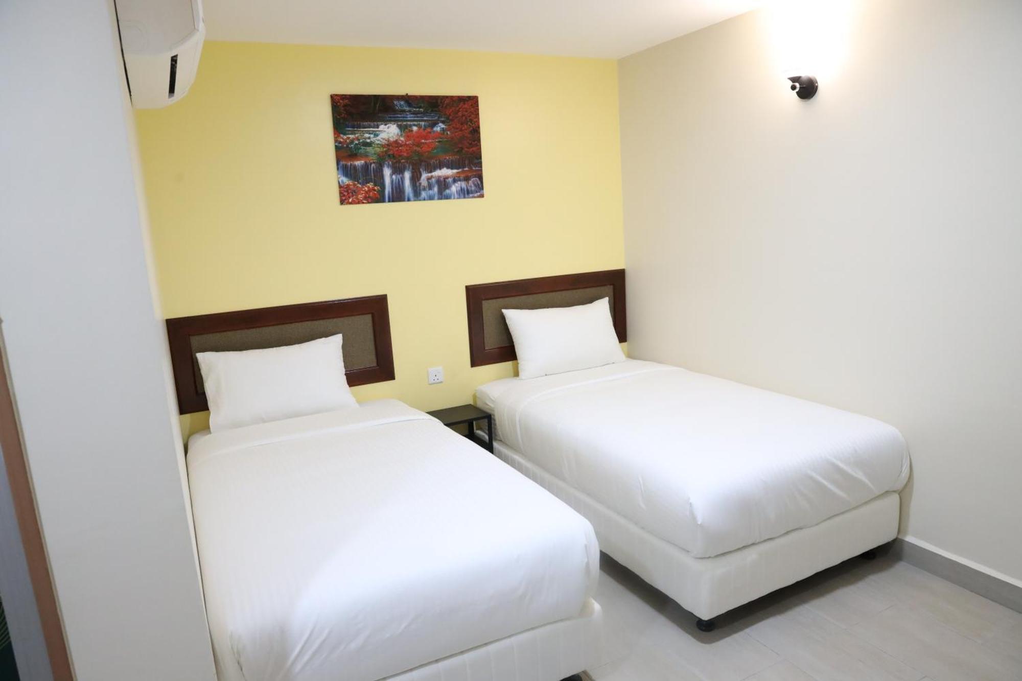 Capital O 90897 Island City Hotel George Town Buitenkant foto