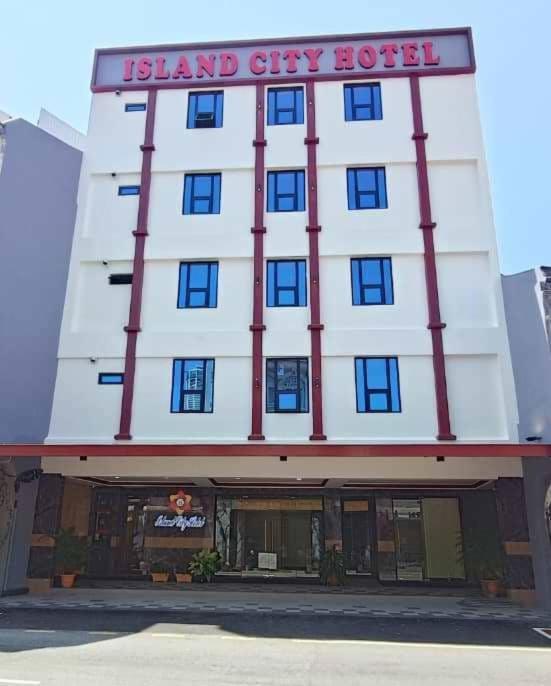 Capital O 90897 Island City Hotel George Town Buitenkant foto